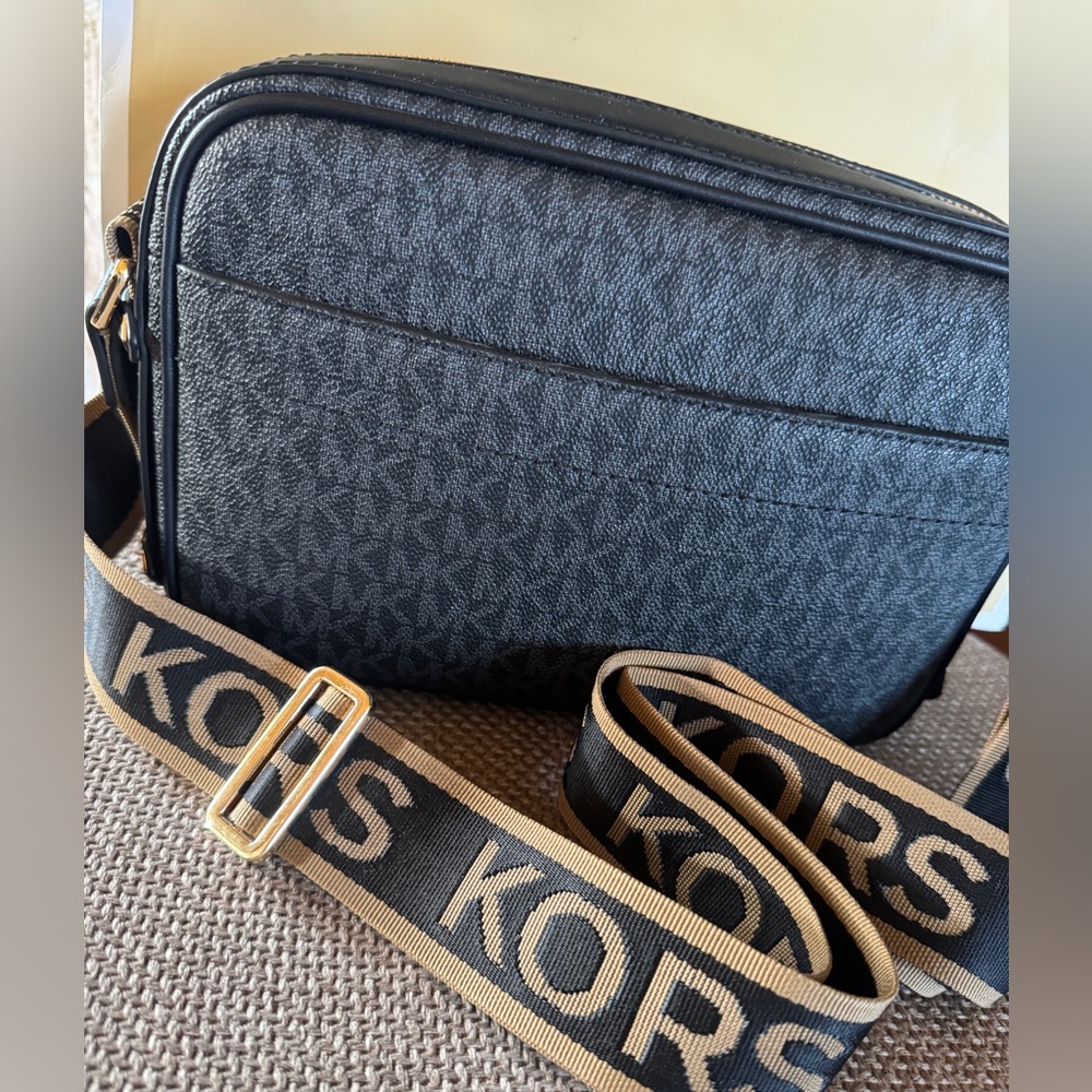 Michael Kors Black and Gold Bag